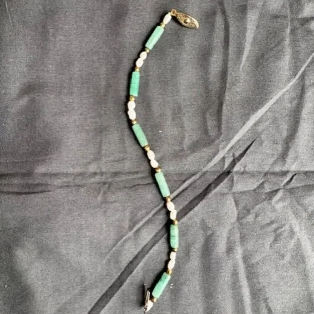 Vintage Faux Pearl and Green Stone Beaded Bracelet 7